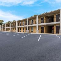 Econo Lodge Cheraw Market Street，位于Cheraw奇拉市/林奇贝林格田机场 - HCW附近的酒店