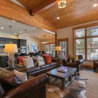 Trestlewood Lodge at Schaffers Mill - Gorgeous 3 BR w Golf Course Views - Extended Stays Welcome!，位于特拉基Truckee Tahoe Airport - TKF附近的酒店