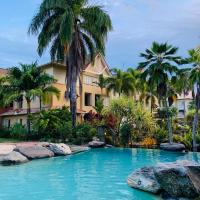 Luxury 2 Bedroom apartment, Treetop views, Resort with 4 swimming pools，位于Cairns North凯恩斯机场 - CNS附近的酒店