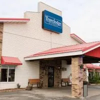 Travelodge by Wyndham Escanaba，位于埃斯卡诺巴的酒店