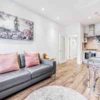 Bright & Modern 2-Bed Notting Hill Apartment，位于伦敦诺丁山的酒店