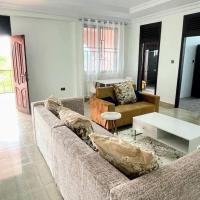 Bright & Beautiful 2-Bed Apartment, Central Kumasi，位于库马西的酒店