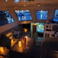A special 24 hours yacht stay，位于麦纳麦巴林国际机场 - BAH附近的酒店