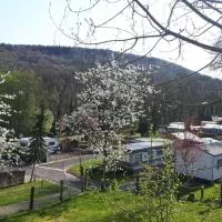 Camping Officiel Wollefsschlucht Echternach,位于埃希特纳赫的酒店