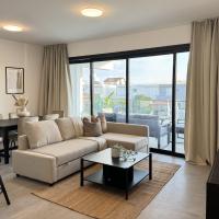 Phaedrus Living: White Hills Suites City View，位于Aglantzia埃阿坎机场 - ECN附近的酒店