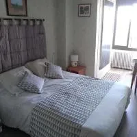 Hôtel Moderne，位于Prades-dʼAubrac的酒店