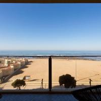 Boutique Rentals- AL MAR Beachfront，位于波瓦-迪瓦尔津的酒店