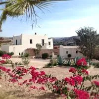 Le Hameau des Cascades,位于Aghnajane的酒店