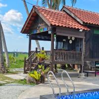 Kampung Cheq Homestay - Private Pool, Free Wifi, Netflix，位于PenagaRMAF巴特沃斯机场 - BWH附近的酒店