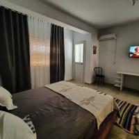 Spacious 3 room apartment Prime Location on 2nd Floor with proximity to all amenities，位于斯法克斯斯法克斯埃马奥机场 - SFA附近的酒店
