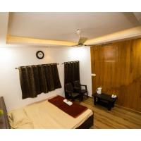 Bisman Lodge, Jabalpur，位于贾巴尔普尔贾巴尔普尔机场 - JLR附近的酒店
