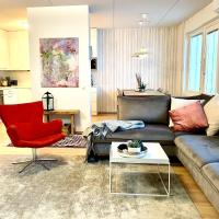 Modern and cosy 3-bedroom apartment with private sauna, in trendy Kalasatama，位于赫尔辛基Sörnäinen的酒店