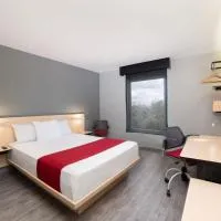 普埃布拉中央城市快捷酒店，位于普埃布拉的酒店