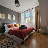 Cosy and quiet one bedroom Thames flat，位于伦敦普特尼的酒店