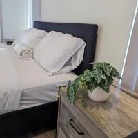 Gladstone Entire House 4 Beds 2 Baths Air-conditioned in City，位于Beecher的酒店