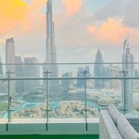 Walking distance to dubai mall Full burj Khalifa view and fountain view new year full fireworks view 2BR，位于迪拜杰贝阿里的酒店