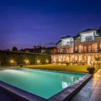 Guest House Panorama Aqualux with Free Parking，位于诺维萨德的酒店