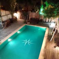 Habitación en villa neo victoriana con piscina，位于马德普拉塔皮亚佐拉国际机场 - MDQ附近的酒店
