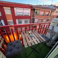 Apartamento en Zaragoza con parking，位于萨拉戈萨Delicias的酒店