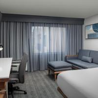 Courtyard by Marriott San Diego Carlsbad，位于卡尔斯巴德McClellan-Palomar Airport - CLD附近的酒店