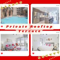 Private Rooftop Terrance-Walk Score 81-Shopping District-King Bed-Parking 4003，位于斯科茨Scottsdale Airport - SCF附近的酒店