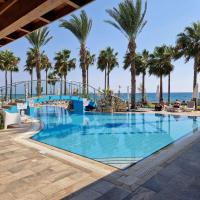 Simos Magic Beach Hotel Apts，位于阿依纳帕的酒店