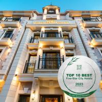 Residence City Garden - Certificate of Excellence 3rd place in Top 10 BEST Five-Stars City Hotels for 2023 awarded by HTIF，位于普罗夫迪夫Plovdiv Center的酒店