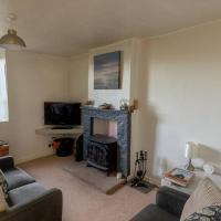 SUMMER VIEW - Escape to our Cosy Cottage with Log Burner