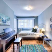 Charming 2BR with Balcony in Montreal，位于蒙特利尔Notre-Dame-de-Grace的酒店
