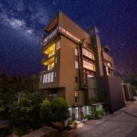 White Moon Resort，位于加姆珀哈的酒店