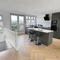 Urban Loft: Modern 1-Bed with Skyline Views, 10 mins to London Bridge