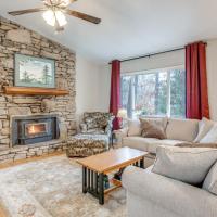 Pet-Friendly Fletcher Home - 13 Mi to Asheville!，位于弗莱彻阿什维尔区域机场 - AVL附近的酒店
