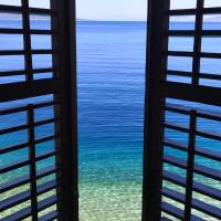 Beach rooms Riviera - Žuta Kuća，位于马卡尔斯卡的酒店