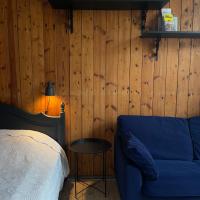 Hipster’s Kalamaja Studio Apartment，位于塔林Põhja-Tallinn的酒店