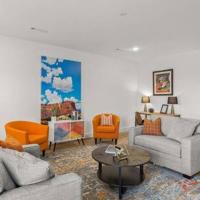 The O'Keeffe-2nd Floor Boutique Hotel Suite，位于本顿维尔阿肯色西北地区机场 - XNA附近的酒店