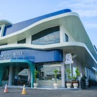 Two K Azana Style Hotel Bengkulu，位于明古鲁省Fatmawati Soekarno Airport - BKS附近的酒店