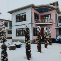 Kashmir Homestay，位于Takia Batpur的酒店