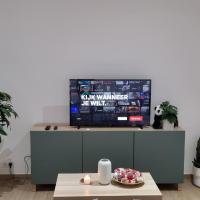 Spacious 2 Bedroom Apartment with Court yard - Antwerp Smooth Stays，位于安特卫普Hoboken的酒店