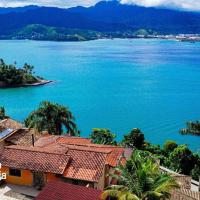 Casa incrível em Ilhabela com piscina e vista mar，位于伊利亚贝拉Piuva的酒店