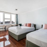 Stunning Massive Bedroom +Direct Thames River View，位于伦敦罗瑟希德的酒店