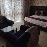 Hotel Rose Garden - Janakpuri，位于新德里Janakpuri的酒店