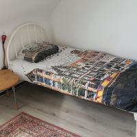 Single bed in quiet area，位于埃因霍温Gestel的酒店