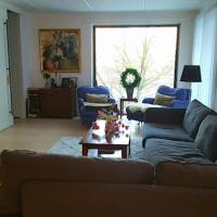 Shared Modern apartment with pets by the waterfront，位于斯德哥尔摩Hammarby Sjöstad的酒店