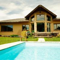 hermosa casa a una cuadra del lago，位于圣卡洛斯-德巴里洛切圣卡洛斯德巴里罗切机场 - BRC附近的酒店
