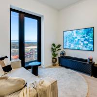 Sea view 16 floor premium apartment，位于塔林Haabersti的酒店