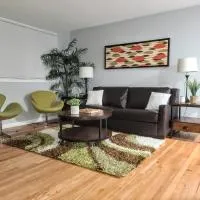 Fantastic 3BR Close to Botanical Gardens and Airport，位于诺福克诺福克国际机场 - ORF附近的酒店