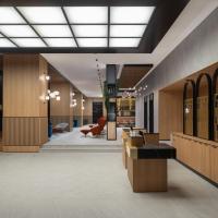 Courtyard by Marriott Cluj - Napoca Downtown，位于克卢日-纳波卡的酒店