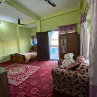 pujan's homestay，位于巴拉特布尔Bharatpur Airport - BHR附近的酒店