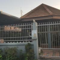 Pakin house，位于Ban Nua Khlong甲米国际机场 - KBV附近的酒店