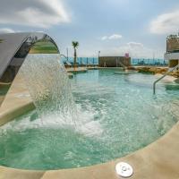 Urban Oasis at Luxurious Ocean Village，位于直布罗陀直布罗陀机场 - GIB附近的酒店